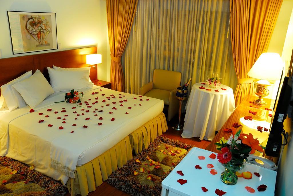 Hotel Maria Isabel Bogota Buitenkant foto